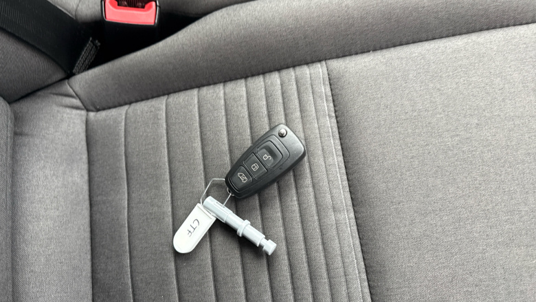 Ford Tourneo Custom Transit Custom Tourneo L2 Diesel Fwd 2.0 EcoBlue 130ps Low Roof 8 Seater Titanium